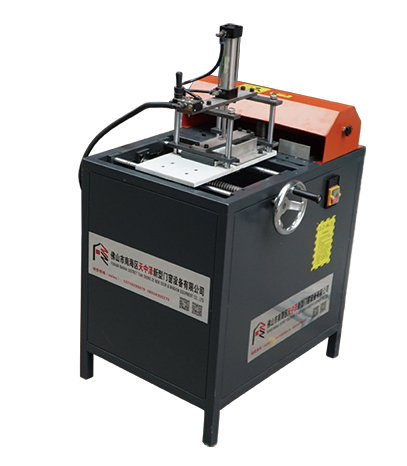 手摇气压料中柱机